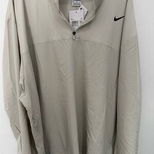 Nike Men's Light Gray Windbreaker